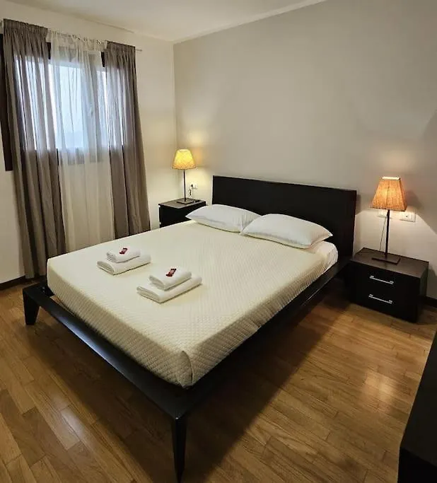 13Th Floor, Garage Gratis, Metro M5 A 200Mt, Giardino Giochi, Bicocca contacts